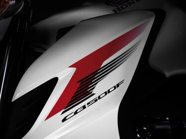Prova Honda CB500, bicilindrica da 30 con un litro 12