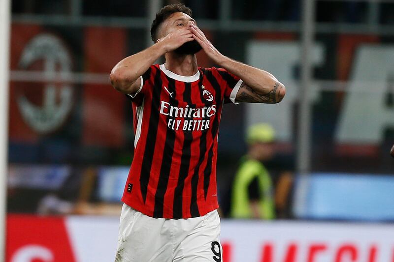 Giroud celebrazione Milan Salernitana