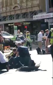 Auto contro la folla a Melbourne, le immagini dell'attacco 5