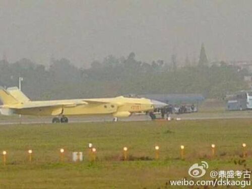 Cina, avviata produzione di caccia di quinta generazione