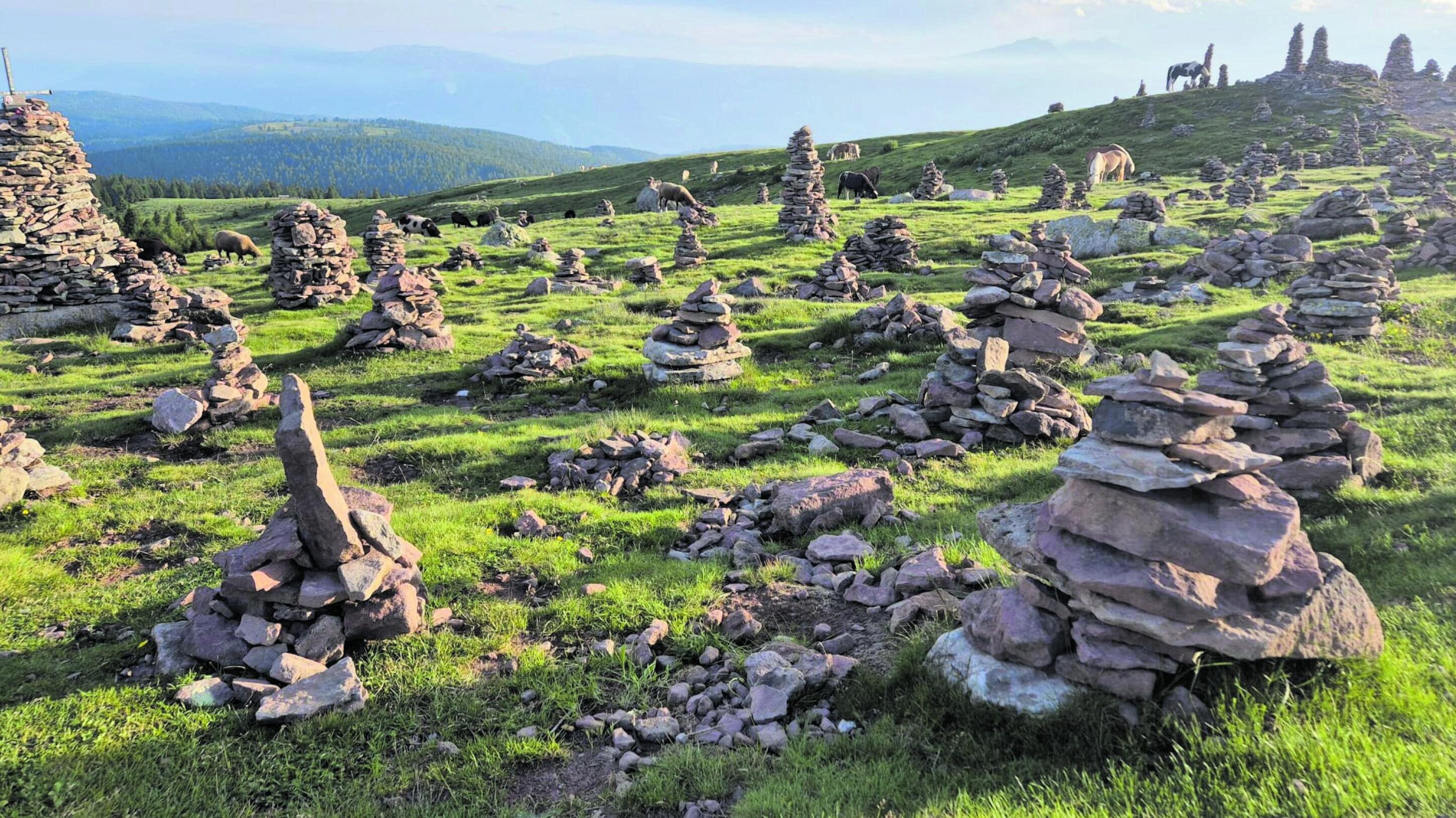Quegli "omini di pietra" che fanno male alla montagna