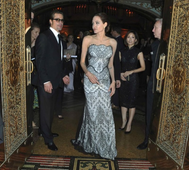 Angelina Jolie troppo magra, Brad Pitt le lancia un ultimatum 17
