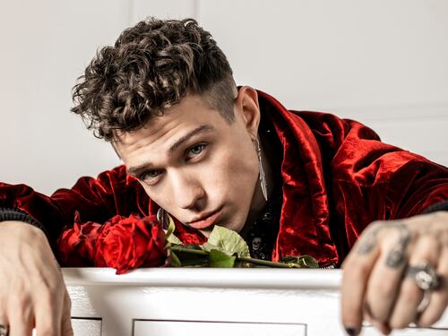 Irama carico per il 2019: Sanremo, album e sold out a Milano