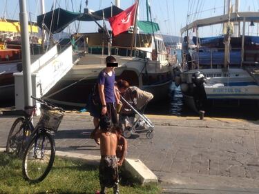Bodrum, i bimbi dei profughi nel porto degli yatch 12