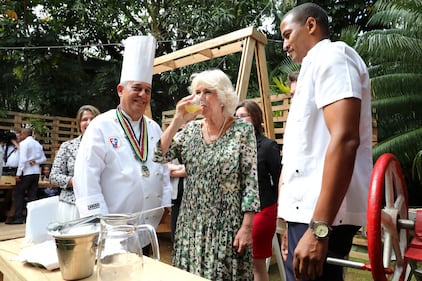 Camilla Parker Bowles e il Principe Carlo: le foto nei Caraibi 1