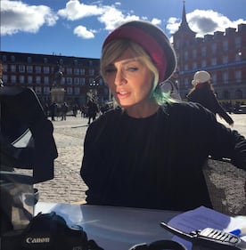 Paola Barale, sexy giramondo 5
