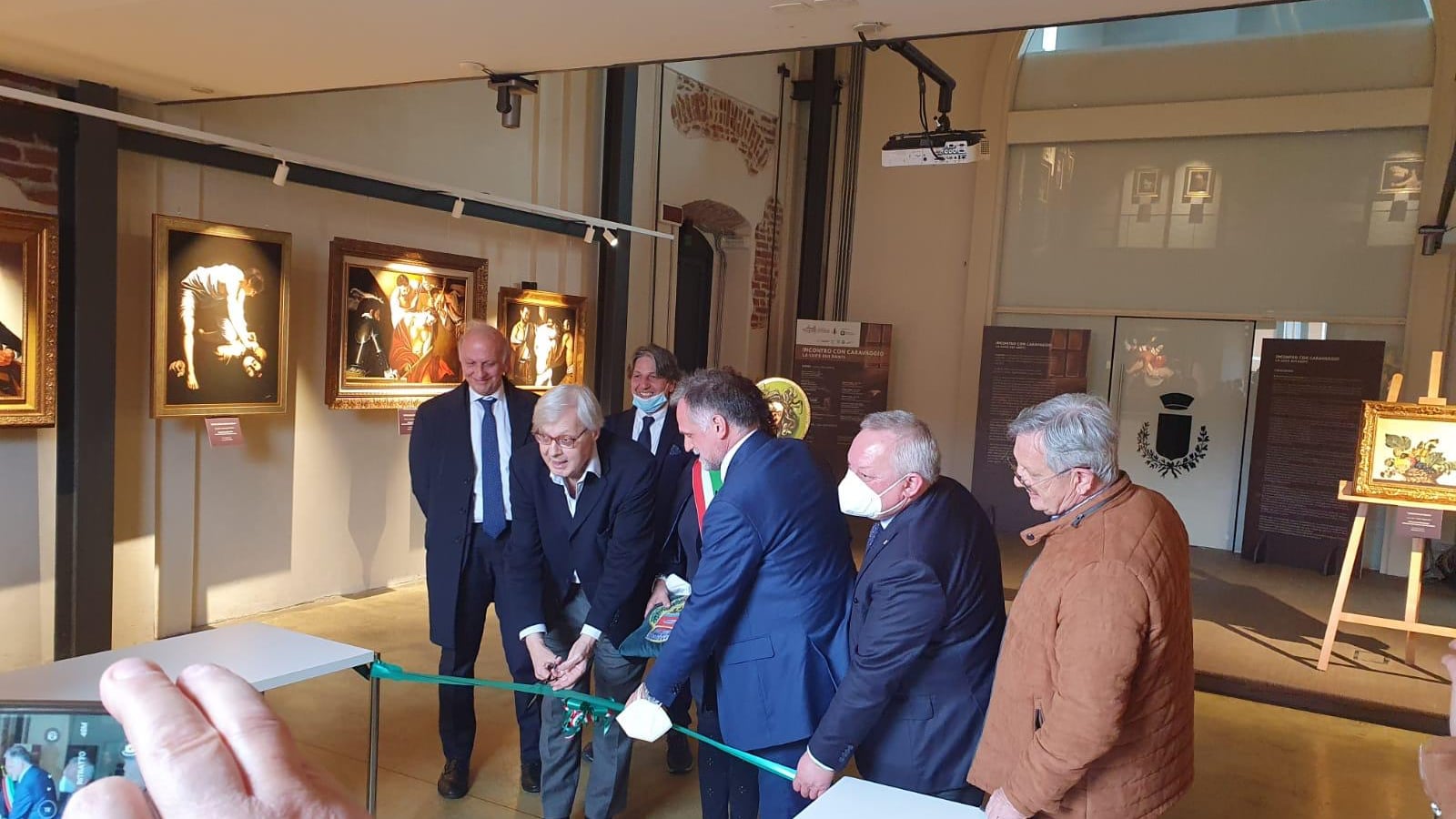Vittorio Sgarbi all'inaugurazione della mostra Caravaggio-La luce sui Santi