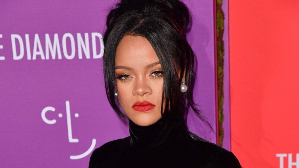 Rihanna rifiuta di esibirsi al Super Bowl: "Troppo impegnata"