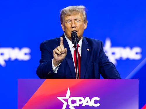 Trump prepara il contrattacco. Ma spuntano prove segrete