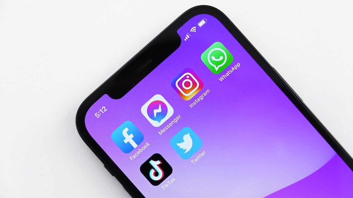 Ecco come staccarsi dai social network: la guida