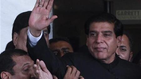Pakistan, Corte suprema ordina l'arresto del premier