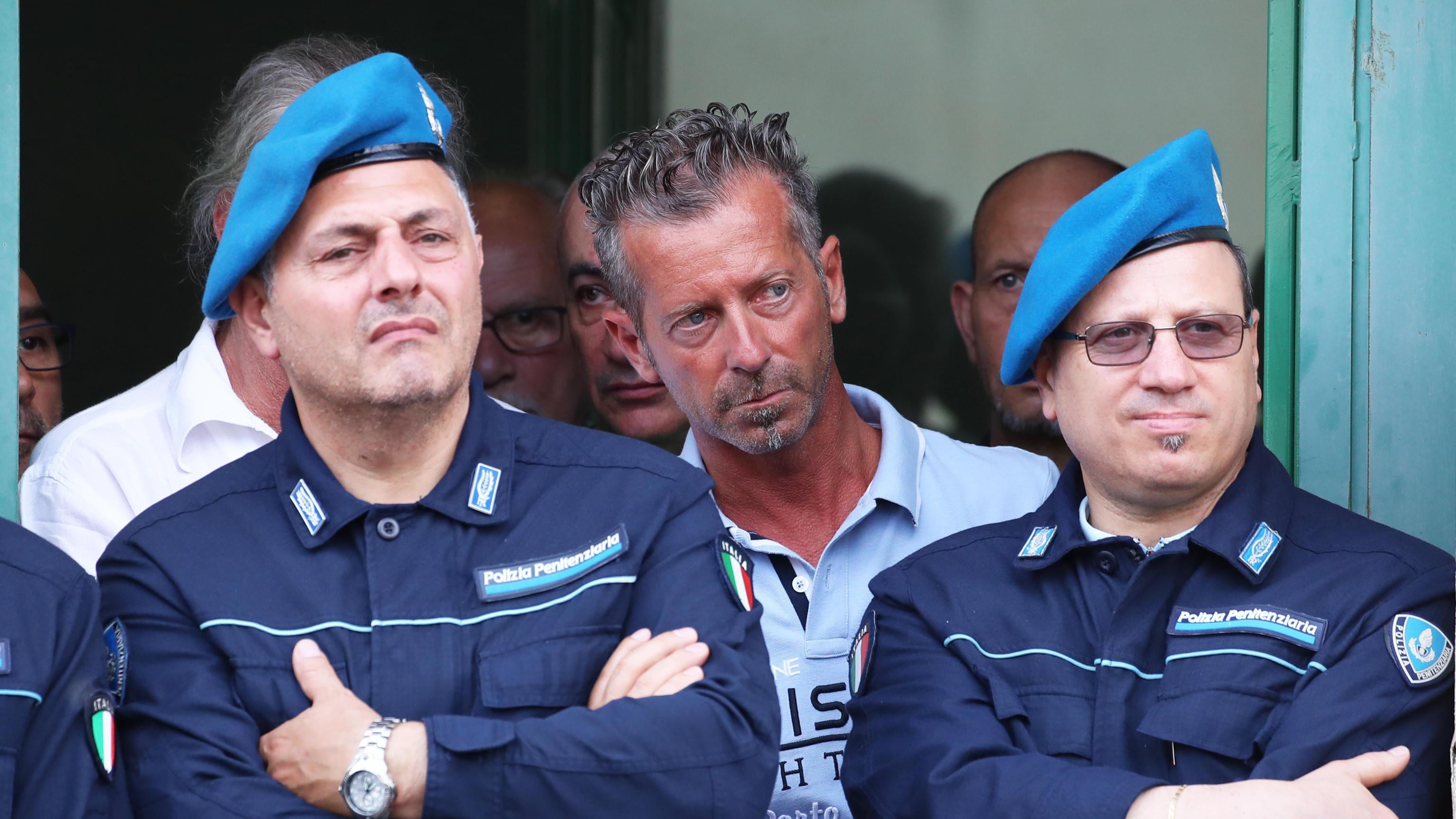 54 provette, accuse e misteri: Bossetti denuncia i Ris di Parma