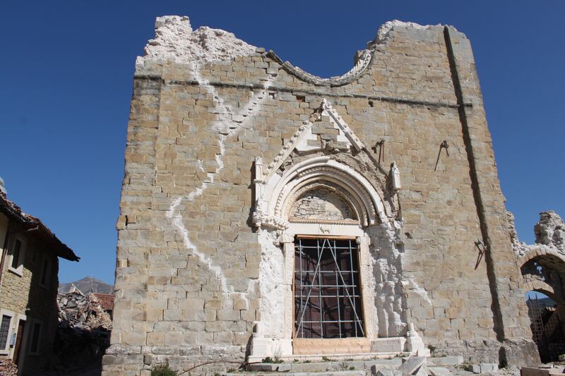 Amatrice, viaggio nella città sommersa dalle macerie ad un anno dal sisma 8