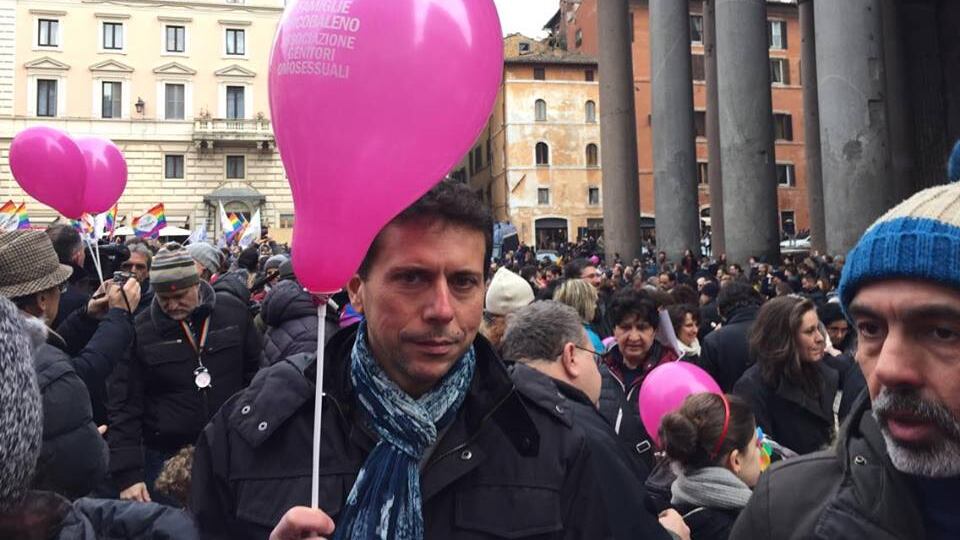 Svegliati Italia, la Roma atea sfida il Papa