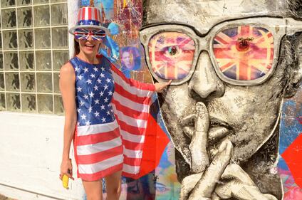 Alicia Arden e la bandiera Usa 14
