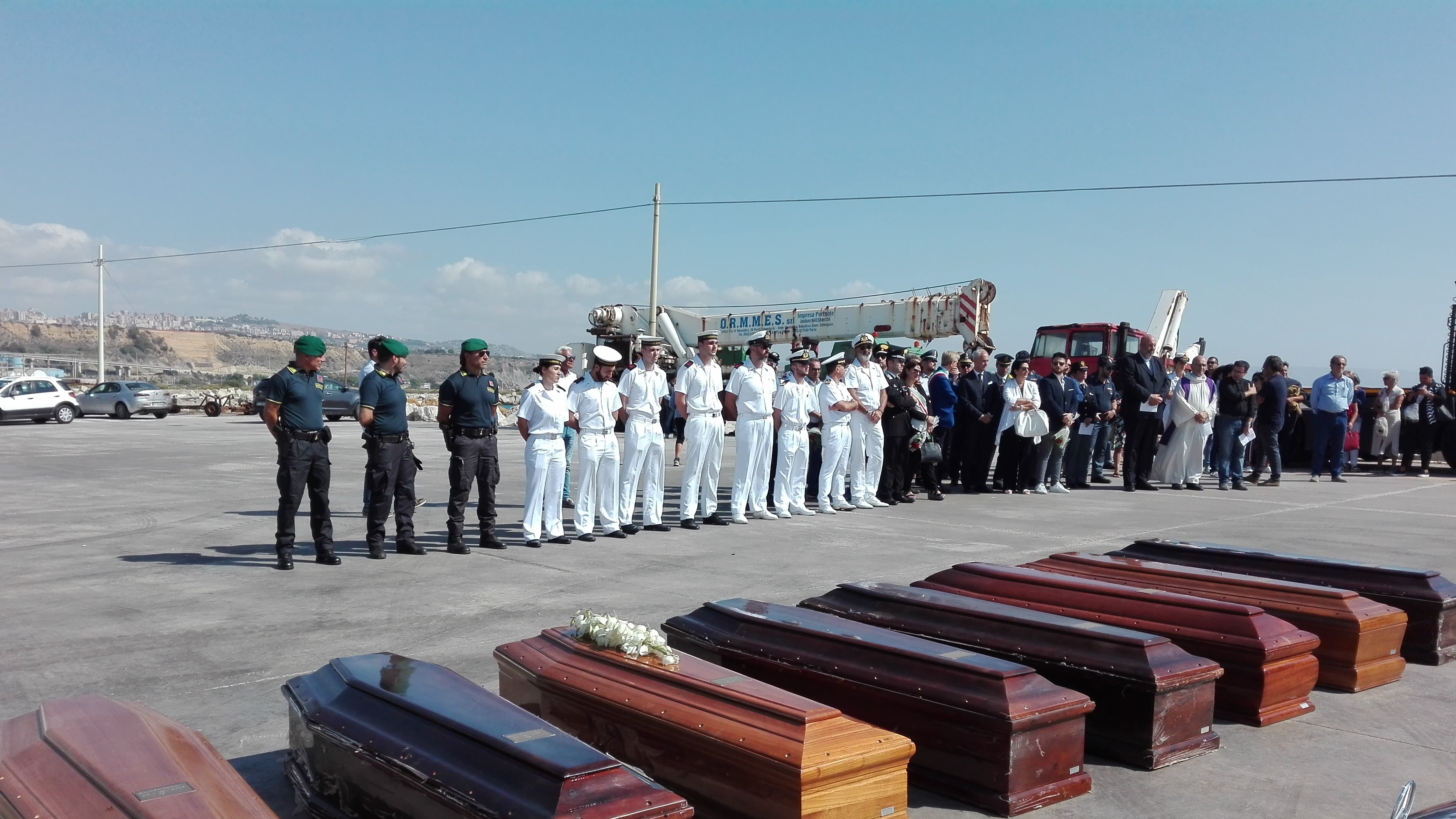 Arrivate a Porto Empedocle le salme delle vittime di Lampedusa