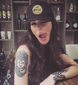Nina Moric, 40 anni bollenti 26