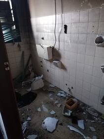 Modena e Bologna, le carceri devastate e le minacce sui muri 6