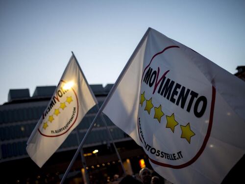 "Chi è contro Conte va fuori". Ora il M5S fa scattare pure le minacce
