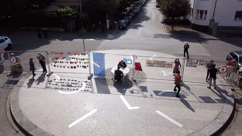 I migranti all'assalto del confine 1