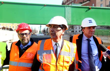 Milano, lo scavo della metro blu 6
