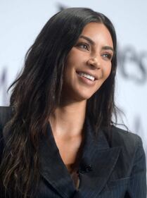 Kim Kardashian sexy, parla per le donne 26