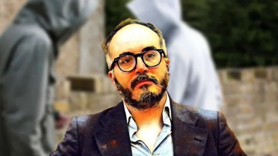 Il post choc di Christian Raimo: "In questi giorni non si trova la roba..."