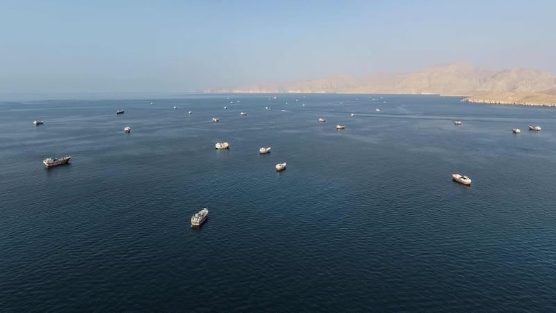 Iran, il blocco navale Usa prosciuga le riserve petrolifere in Asia: Teheran perde miliardi