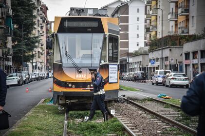 Tragedia a Milano, 14enne travolto e ucciso dal tram 1