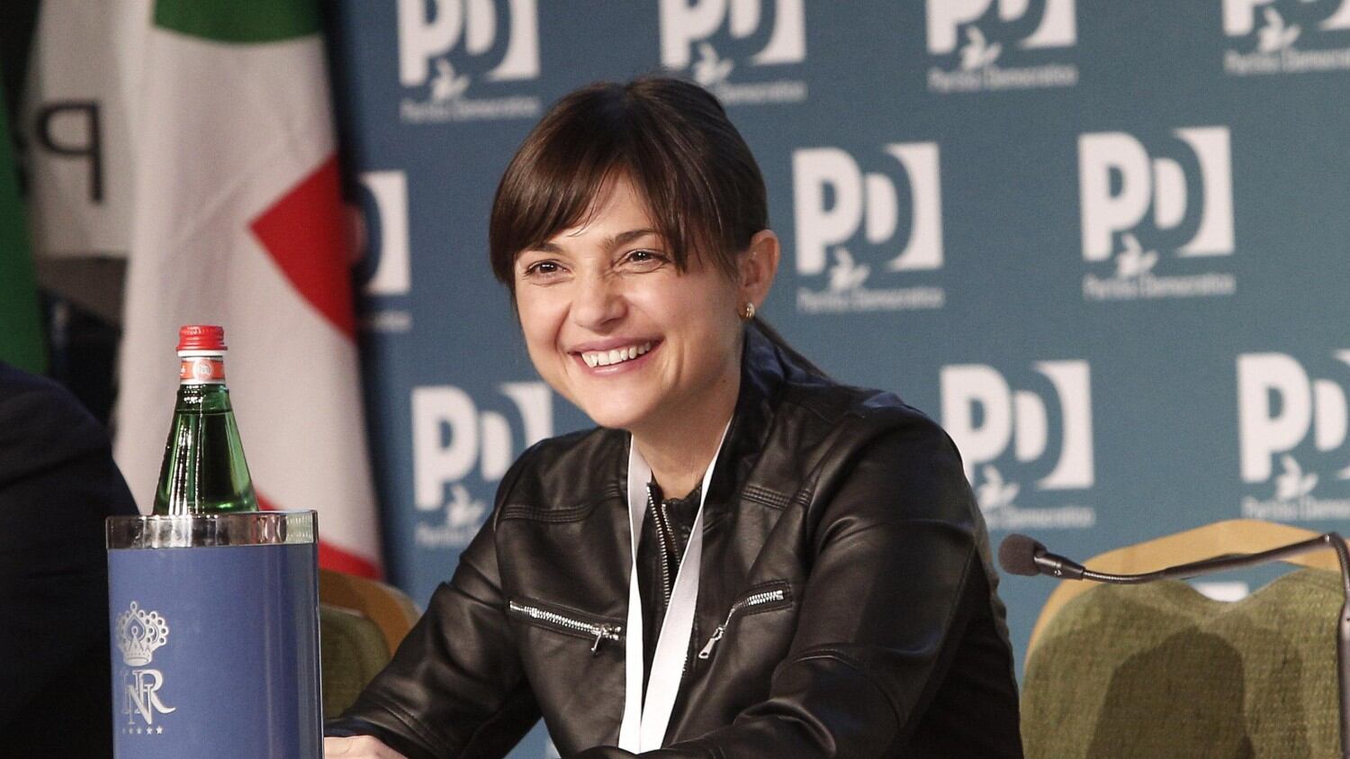 La talebana della morale dà una mano agli amici con il vizietto della truffa