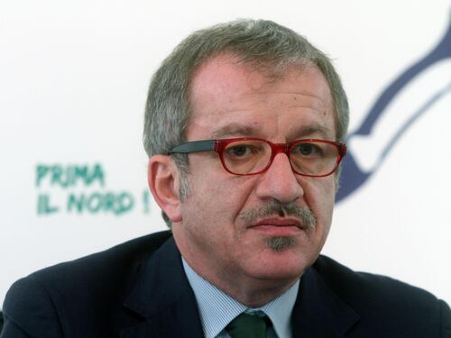 Maroni tenta Alfano: "Faccia cadere Monti, al voto il 10 febbraio"