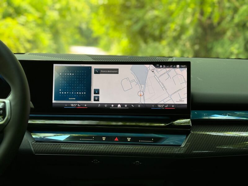 BMW i5 Touring eDrive40: guarda la gallery della Station Wagon elettrica da 340 CV 2