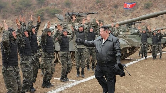 "Torneranno in Ucraina in primavera": l'indiscrezione sui militari di Kim