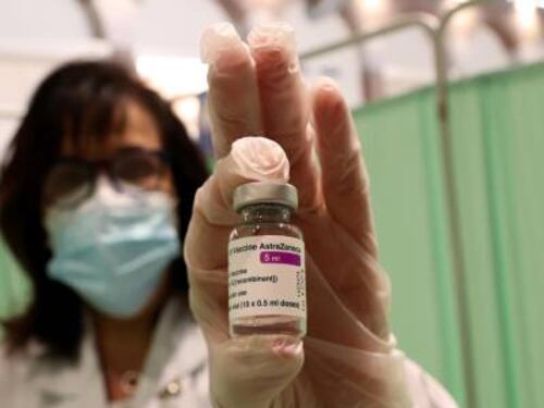 Chiamate ai medici e visite disdette: il rischio di psicosi per 250mila dosi