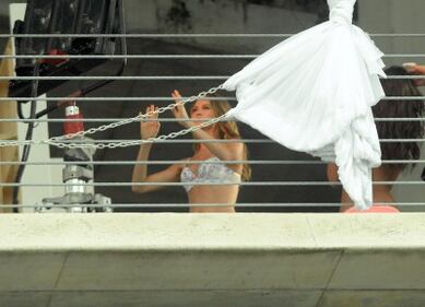 Behati Prinsloo sul set di Victoria's Secret 4