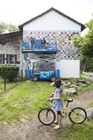 Milano, realizzato il murale di 500 azulejos 8
