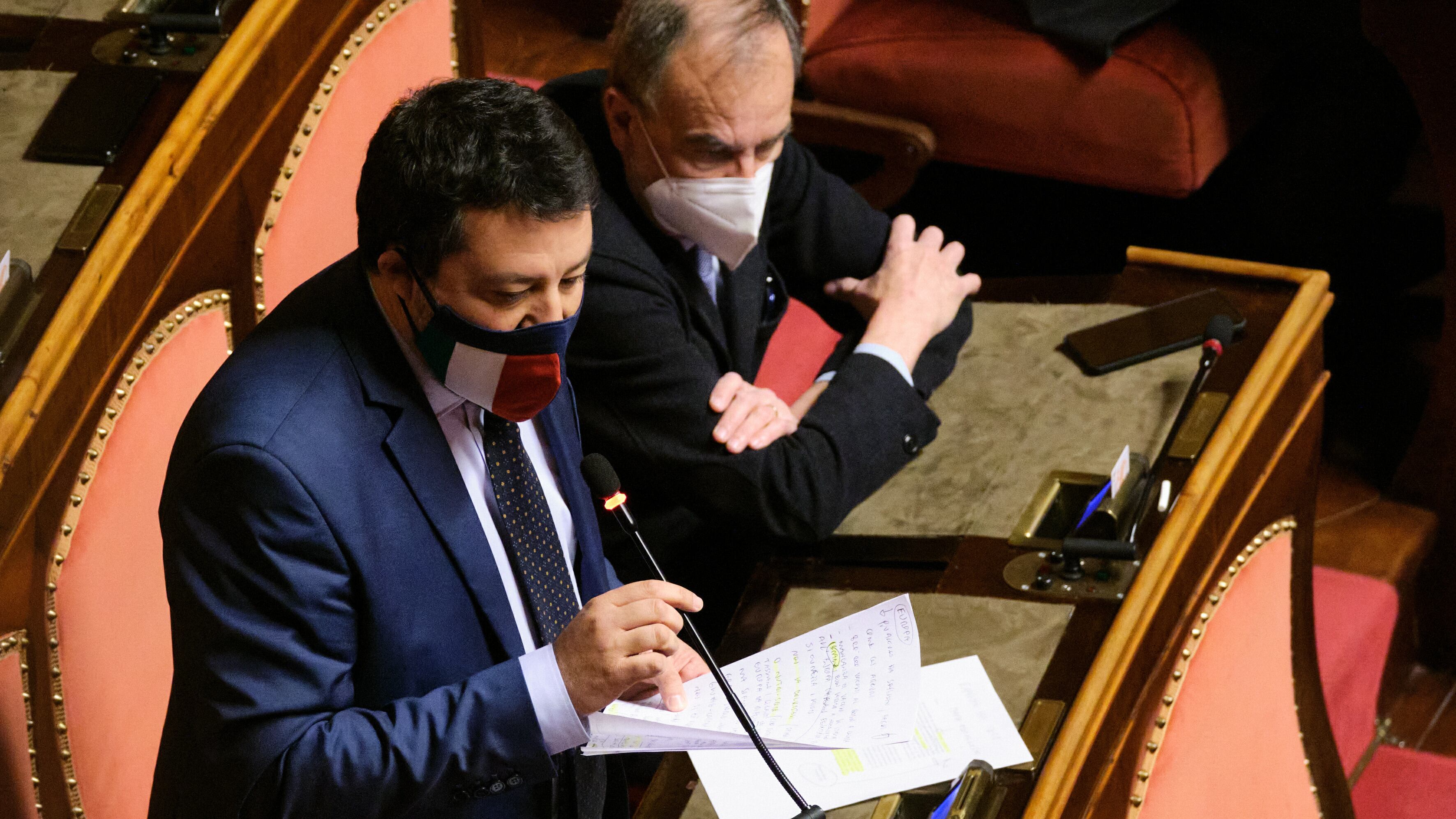 Draghi smina Salvini (ma sta con Speranza): ad aprile niente giallo