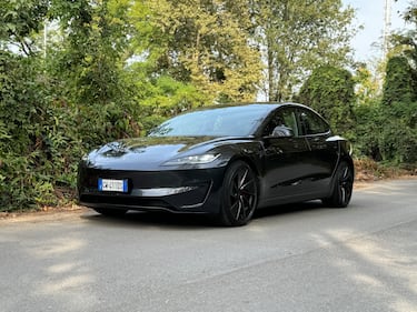 Tesla Model 3 Performance 2024: guarda la gallery della super berlina elettrica 2