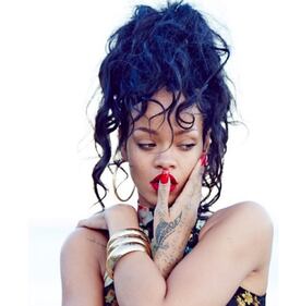 Grecia, Rihanna torna senza veli: ecco gli scatti 4
