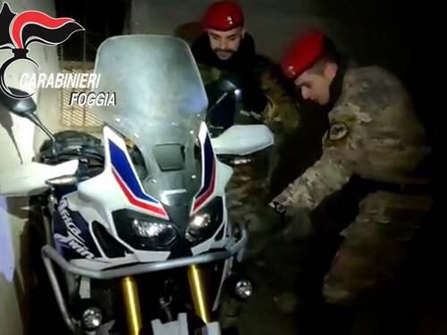 Cerignola, le moto rubate nel casolare abbandonato