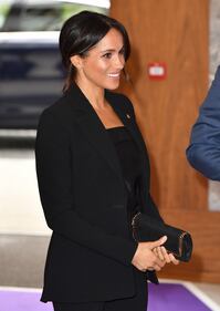 Meghan Markle, l'abito nasconde qualcosa? 10