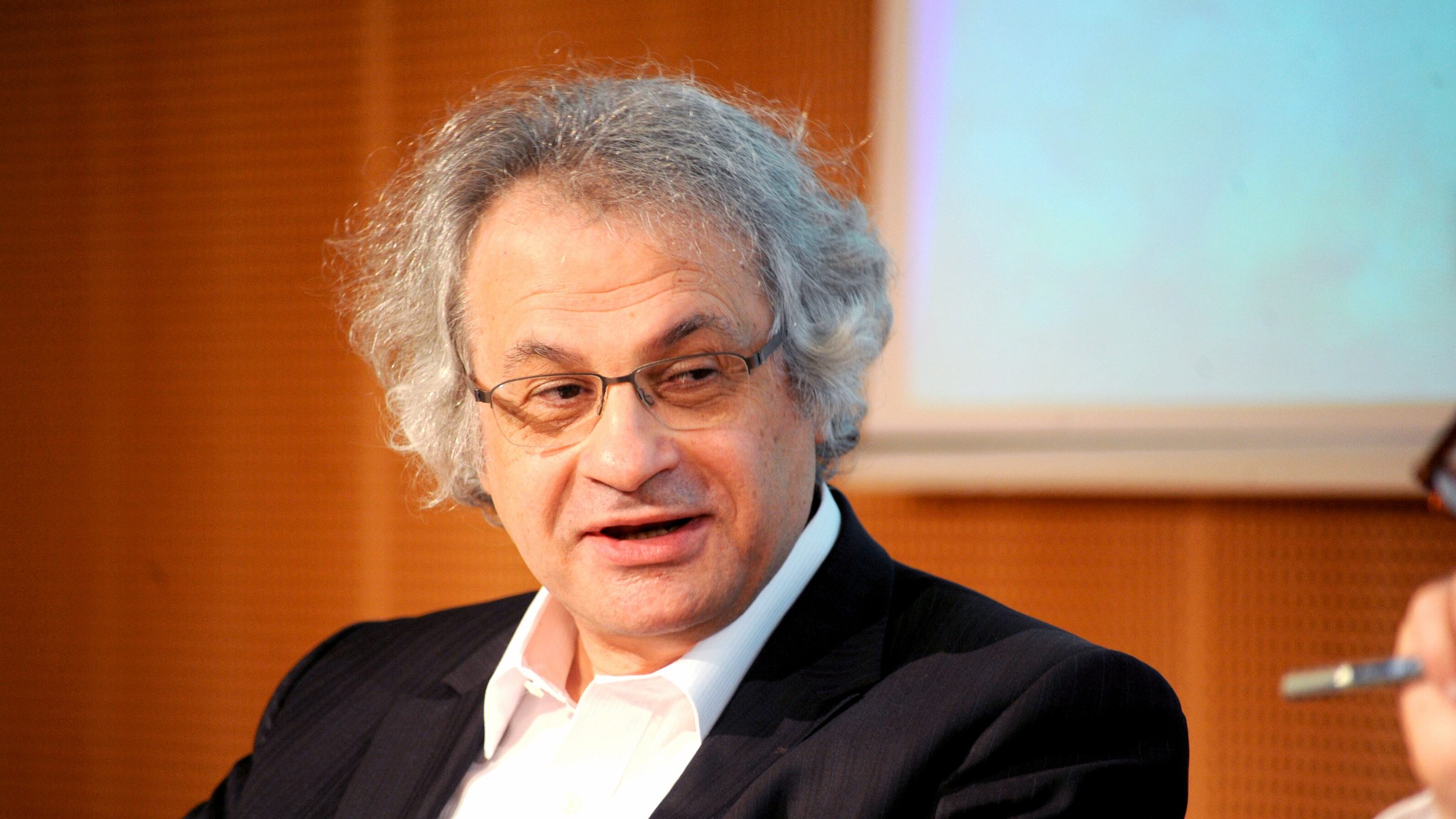 "La forza dell'identità? Non è mai tollerata e ha più di un volto"