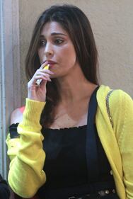 Belen Rodriguez in versione segretaria sexy  9