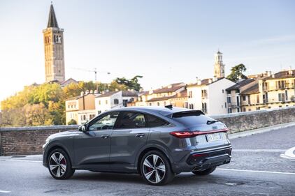Audi Q5 e-hybrid: guarda la gallery 9