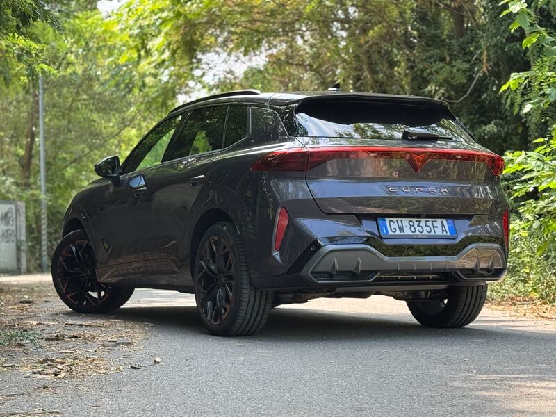 Cupra Terramar: guarda la gallery dell'ibrido da 272 CV 1