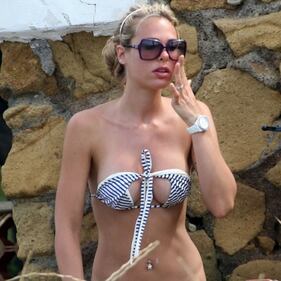Ilary Blasi, le foto più sexy 29
