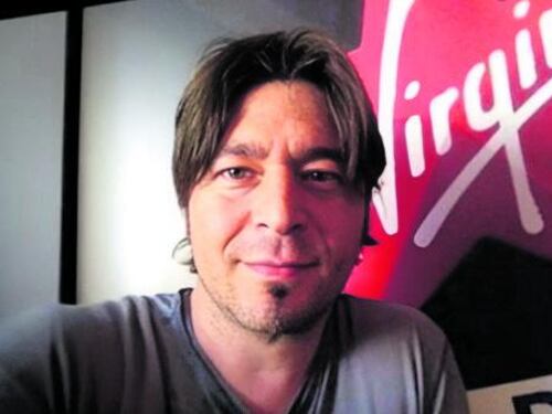 Si getta dalla finestra il capo di Virgin Radio. L'ombra dei debiti