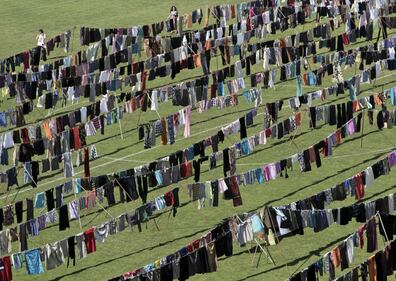Kosovo, panni stesi per non dimenticare gli stupri in guerra 1