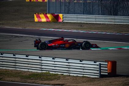 La Ferrari si svela il giorno si San Valentino 5
