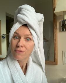 Naomi Watts, le foto su Instagram 8